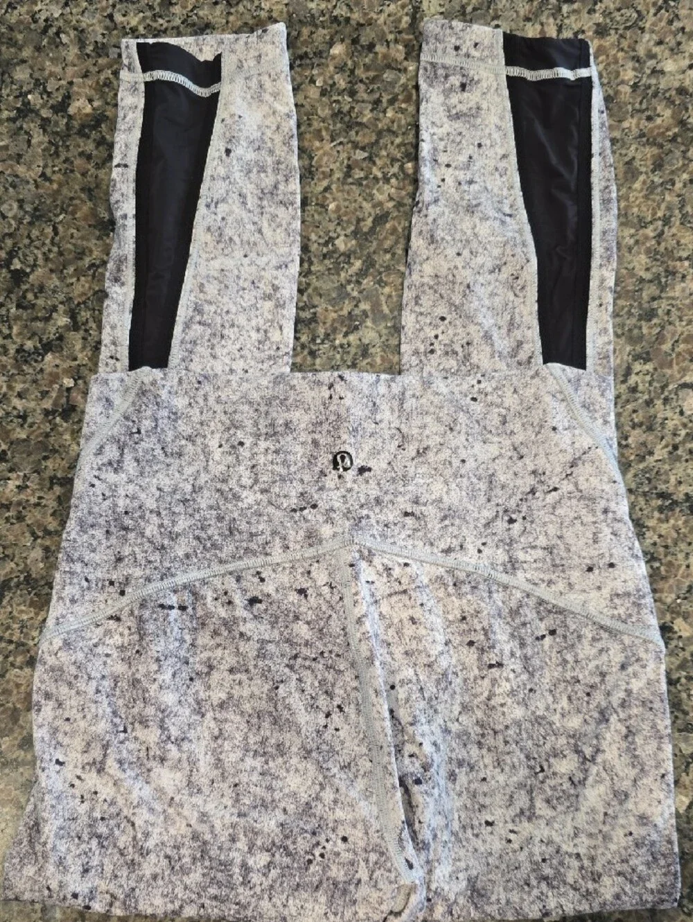 Lululemon Wunder Under Hi-Rise 7/8 Tight in Antiqued Alpine White Multi & Black - Picture 3 of 7